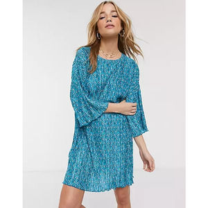 NEW ASOS Design Plisse Huge T-Shirt Mini Dress Blue Ditsy Print Pleated Floral 6